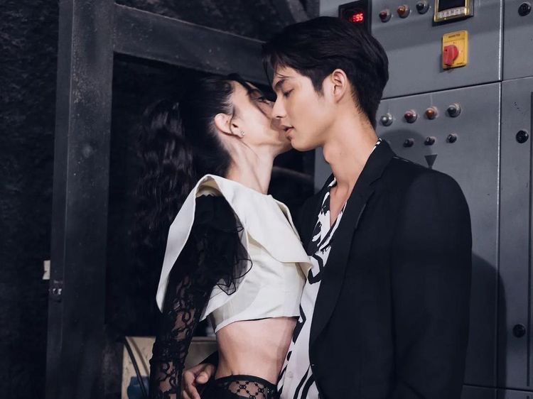 Davika Hoorne dan Bright Vachirawit Nempel Terus!