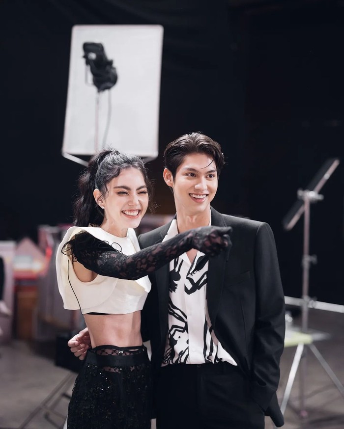 Davika Hoorne & Bright Vachirawit