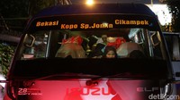Sebelumnya, Abdul Qadir Hasan Baraja, pimpinan tertinggi kelompok Khilafatul Muslimin, ditangkap polisi terkait penyebaran berita bohong dan pelanggaran UU Ormas. Polisi memastikan ormas itu ilegal karena tidak terdaftar resmi di pemerintahan.