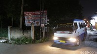 Khilafatul Muslimin mengaku tidak menentang Pancasila. Namun, katanya, Khilafatul Muslimin mengkafirkan sistem yang tak sesuai dengan pandangannya.