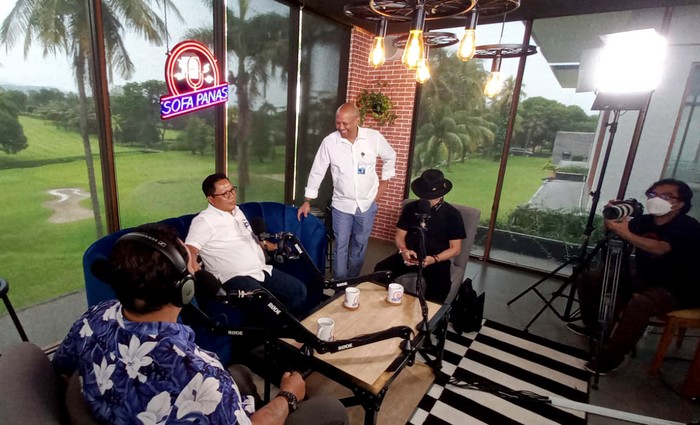 PT Krakatau Sarana Properti (KSP) mengenalkan Podcast Sofa Panas untuk transparansi segala hal. Seperti apa dan kayak gimana sih konsepnya?