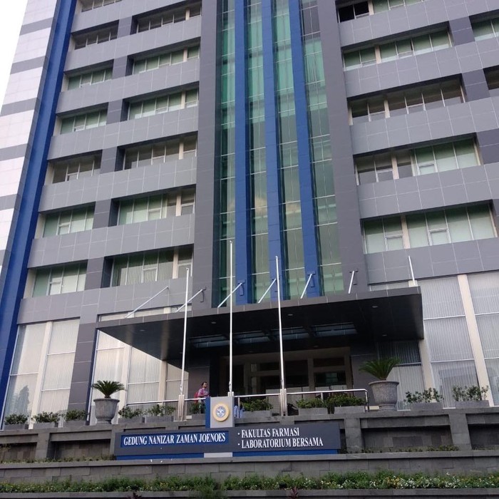 Gedung Farmasi Unair