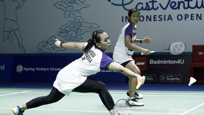 Febriana Kusuma/Amalia Pratiwi kalah di babak 16 besar Indonesia Open 2022. Mereka ditaklukkan oleh Lee So Hee/Shin Seung Chan.