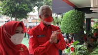 Ganjar menyatakan dirinya sangat menghormati ketua umum PDI Perjuangan Megawati Soekarnoputri.