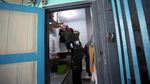 Foto-foto Razia Lapas Blitar, Petugas Geledah Kamar Warga Binaan
