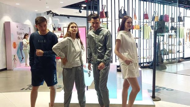 Hush Puppies meluncurkan produk baru.