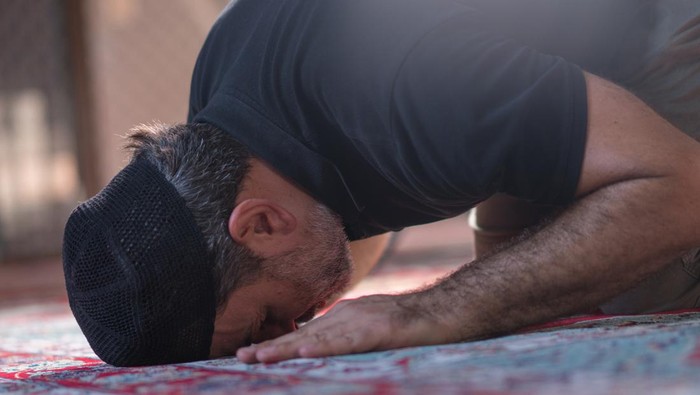 Jadwal sholat perlu diketahui bagi umat muslim agar dapat melaksanakan ibadah sholat dengan tepat waktu. Berikut informasi jadwal sholat Jabodetabek hari ini.