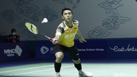 Pada gim kedua, Jojo mendapat perlawanan ketat di awal, namun akhirnya bisa unggul dengan jarak cukup jauh.