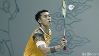 Pada gim penentuan, laga berlangsung ketat. Jojo sempat bertahan hingga skor 14-20, namun pengembalian Jojo yang membentur net saat coba menahan smash Zhao akhirnya menutup gim ketiga dengan skor 21-14 untuk Zhao.