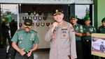 Kapolda Riau Kunjungi Dua Markas TNI di Kampar