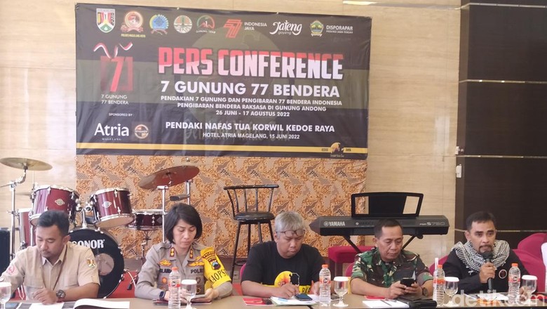 Konferensi pers kegiatan pendakian 7 Gunung 77 Bendera di Atria Hotel Magelang, Rabu (15/6/2022). Konferensi pers kegiatan pendakian 7 Gunung 77 Bendera di Atria Hotel Magelang, Rabu (15/6/2022).
