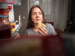Lapar Tengah Malam? Ini 7 Camilan Sehat yang Tak Bikin Gendut