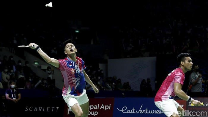 Wakil Indonesia Pram/Yere melaju ke perempatfinal Indonesia Open 2022. Mereka mengalahkan peraih emas Olimpiade Tokyo, Lee Yang/Wang Chi-lin.