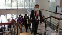 Keberhasilan Korea Selatan dalam melakukan transformasi digital secara komprehensif membuat negaranya mampu menerapkan teknologi dalam berbagai bidang, tidak terkecuali pada sistem pemerintahannya. Belajar dari kesuksesan Korea Selatan, pemerintah Indonesia mengadopsi beragam strategi dalam upaya mengembangkan Sistem Pemerintahan Berbasis Elekronik (SPBE).