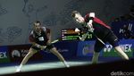 Momen Leo/Daniel Tersingkir Wakil Denmark