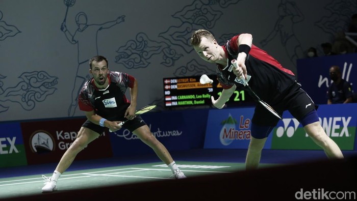 Leo Rolly Carnando/Daniel Marthin terhenti di babak kedua ajang Indonesia Open 2022. Mereka disingkirkan Kim Asturp/Anders Skaarup Rasmussen 18-21, 21-16, dan 15-21.