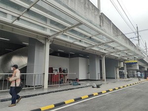 Pengoperasian Stasiun Matraman Ditunda, Masih Ada Penumpang Kecele