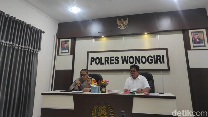 Polres Wonogiri jumpa pers soal penangkapan tujuh anggota Khilafatul Muslimin, Kamis (16/6/2022).