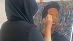Melihat Proses Zara Melukis Wajah Eril Sebagai Tanda Cinta