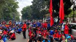 Massa Buruh Geruduk PTUN Bandung, Ini Penampakannya