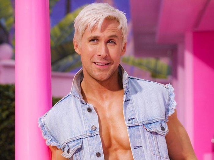 Ryan Gosling Ryan Gosling sebagai Ken, karakter dalam film Barbie yang disutradarai oleh Greta Gerwig. Barbie dijadwalkan tayang pada 21 Juli 2023.