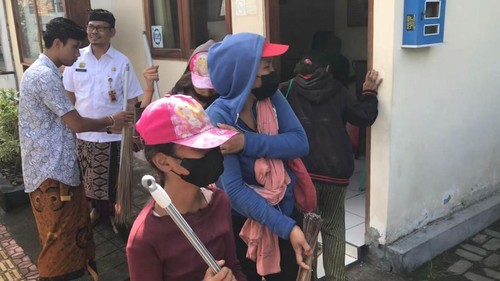 Sebanyak 6 gepeng diamankan oleh Satpol PP dan tim Cepat Gesit Tanggap (CGT) Dinas Sosial Kabupaten Buleleng.