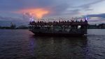 Seru! Menyusuri Sungai Kapuas Naik Kapal Wisata