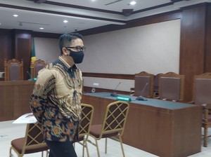 Eks Dirjen Kemendagri Dituntut 8 Tahun Bui di Kasus Korupsi Dana PEN Koltim