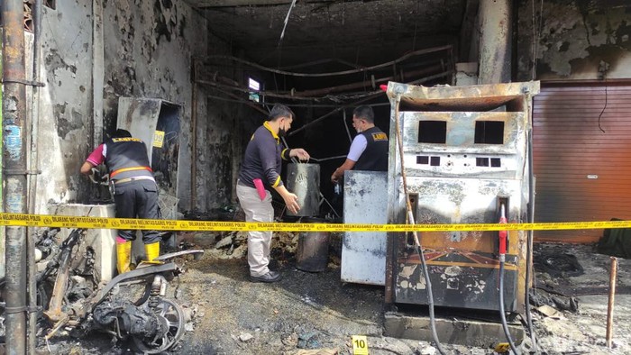 SPBU mini terbakar di Sidoarjo
