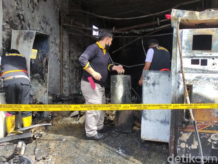 SPBU mini terbakar di Sidoarjo