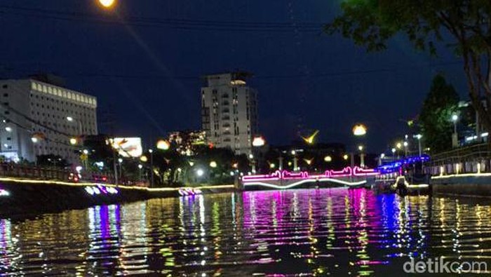 Wisata Perahu Kalimas Surabaya