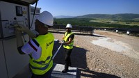 Taman yang baru diresmikan ini diharapkan dapat menghasilkan 350 GWh listrik dan memasok listrik ke 75.000 rumah tangga setiap tahun.   