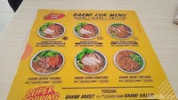 Ada banyak sekai varian menu yang ditawarkan. Salah satu yang menjadi andalannya adalah bakmi bebek peking, bakmi ayam campur dan bakmi spesial. Foto: detikcom/Diah Afrilian