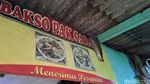 Viral! Bakso Tulang yang Gurih Nyempil di Dekat Halte Permata Hijau
