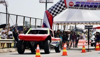 Fastron Enduro Street Race merupakan hasil kerja sama Polda Metro Jaya dan Pengurus Pusat Ikatan Motor Indonesia (PP IMI) dan didukung penuh oleh PT Pertamina Lubricants (PTPL), produsen pelumas Fastron dan Enduro. Foto: doc. Fastron Enduro Street Race