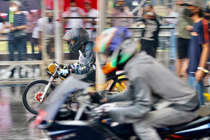 Setelah berhasil digelar di Ancol Jakarta Utara dan BSD Tangerang, balap liar resmi kembali digelar di Cikarang, Jawa Barat.