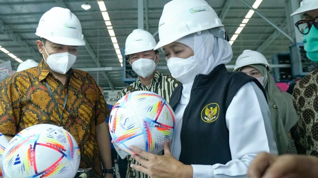 Al Rihla Bola Piala Dunia 2022 Diproduksi di Madiun, Khofifah Bangga