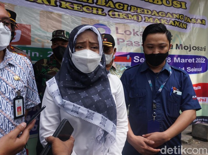 Bupati Mojokerto Ikfina Fahmawati