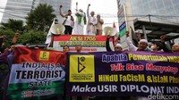 Mereka menyerukan untuk menghentikan Islamophobia di India.