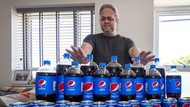 Gokil! Selama 20 Tahun Pria Ini Minum 30 Kaleng Pepsi Tiap Hari