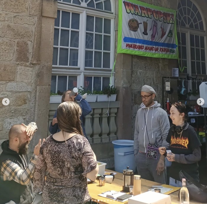 Intip, Yuk! Suasana dan Menu Warteg Kekinian di Jerman ala Warpopski Intip, Yuk! Suasana dan Menu Warteg Kekinian di Jerman ala Warpopski