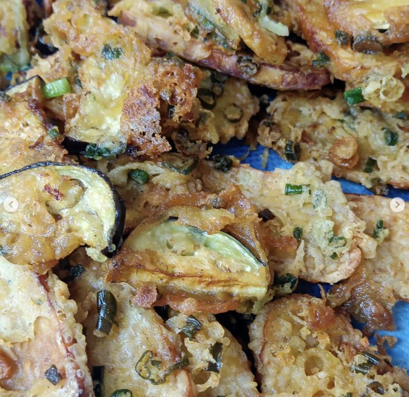 Intip, Yuk! Suasana dan Menu Warteg Kekinian di Jerman ala Warpopski