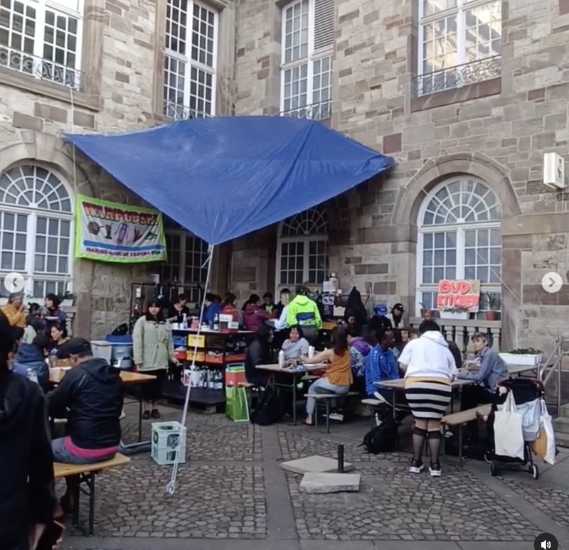 Intip, Yuk! Suasana dan Menu Warteg Kekinian di Jerman ala Warpopski
