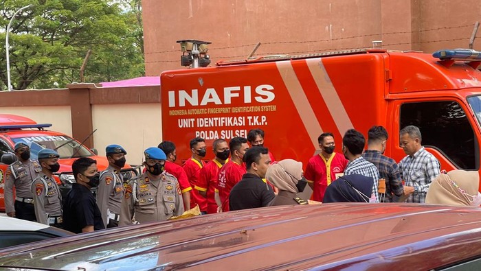 Kasus 6 polisi tersangka buntut tewasnya pria ditangkap di Makassar sudah direkonstruksi (Dok. Istimewa).