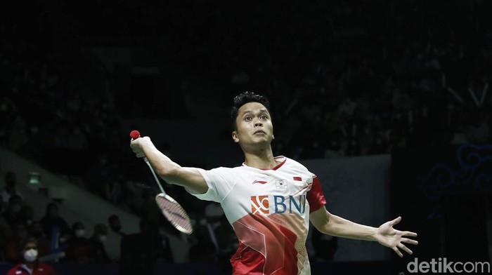 Langkah Anthony Ginting di Indonesia Open 2022 terhenti di perempatfinal. Dia tumbang di tangan Viktor Axelsen.