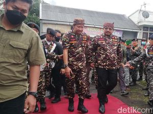Gus Yaqut Dikukuhkan Jadi Tokoh Kehormatan Masyarakat Tengger