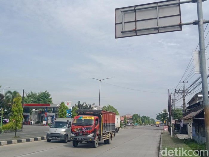 Lokasi kejadian jip halangi ambulans di Jalan Jogja-Solo atau jalan Dr Soeradji Tirtonegoro, Klaten Selatan, Jumat (17/6/2022).