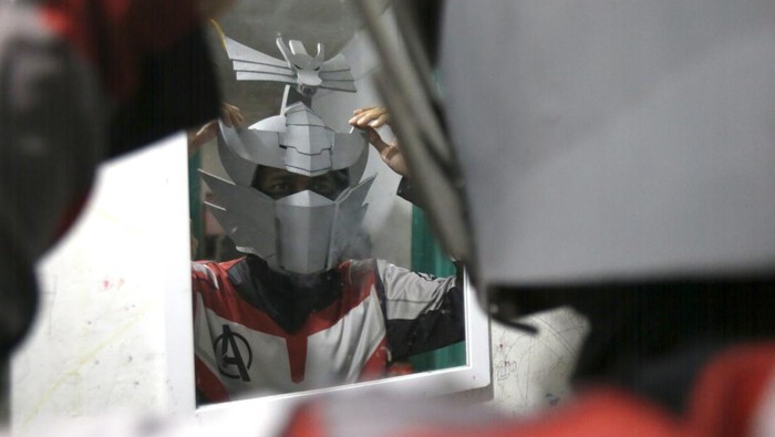 Kreativitas dan inovasi mampu menghasilkan keuntungan yang menjanjikan. Seperti pria di Depok yang raup cuan hingga jutaan rupiah lewat pembuatan kostum robot.