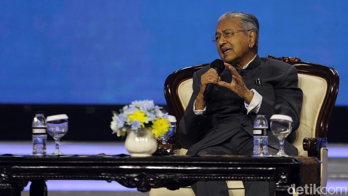 Eks Perdana Menteri Malaysia Mahathir Mohamad, yang menjadi pembicara kehormatan di Rakernas NasDem 2022.