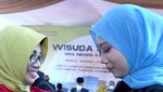 6 Momen Wisuda Putri Ridwan Kamil, Bahagianya!